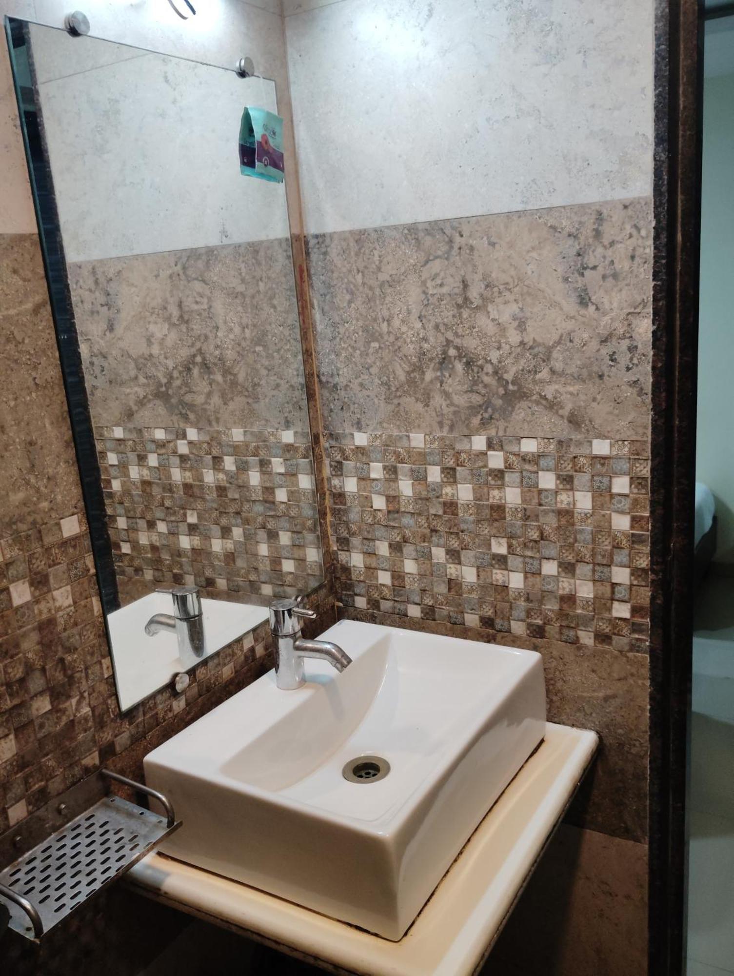 Hotel Crystal Park Near Nesco Exhibition Center Bombay Esterno foto